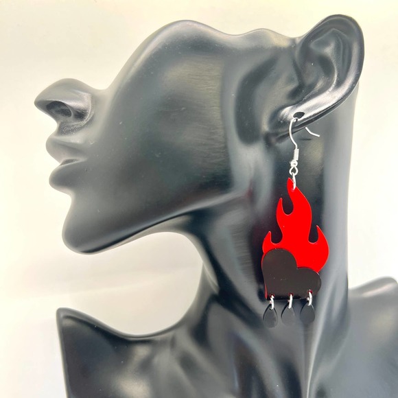 Flaming Heart Earrings - 3D Earrings - Rain Drop Earrings - Halloween Earrings - Picture 7 of 8